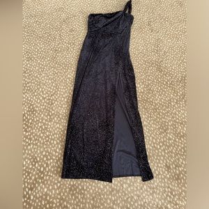 Stunning floor length gown- sparkly and elegant!